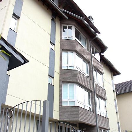 Апартаменти Apartamento No Centro De Грамаду Екстер'єр фото